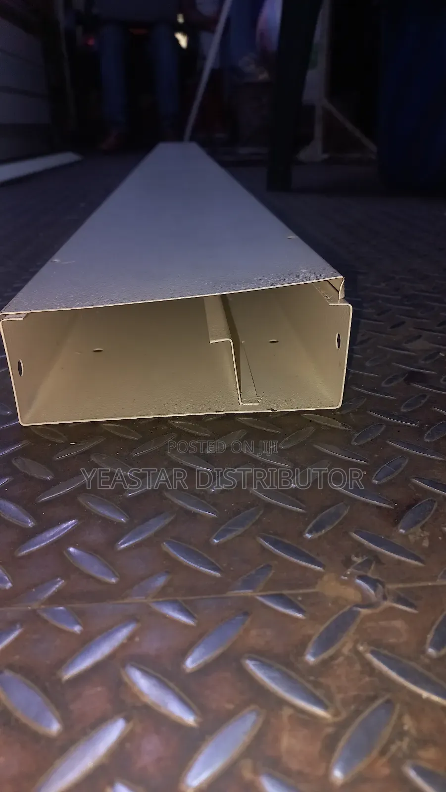 Powder Coated Metallic Trunking 150*50