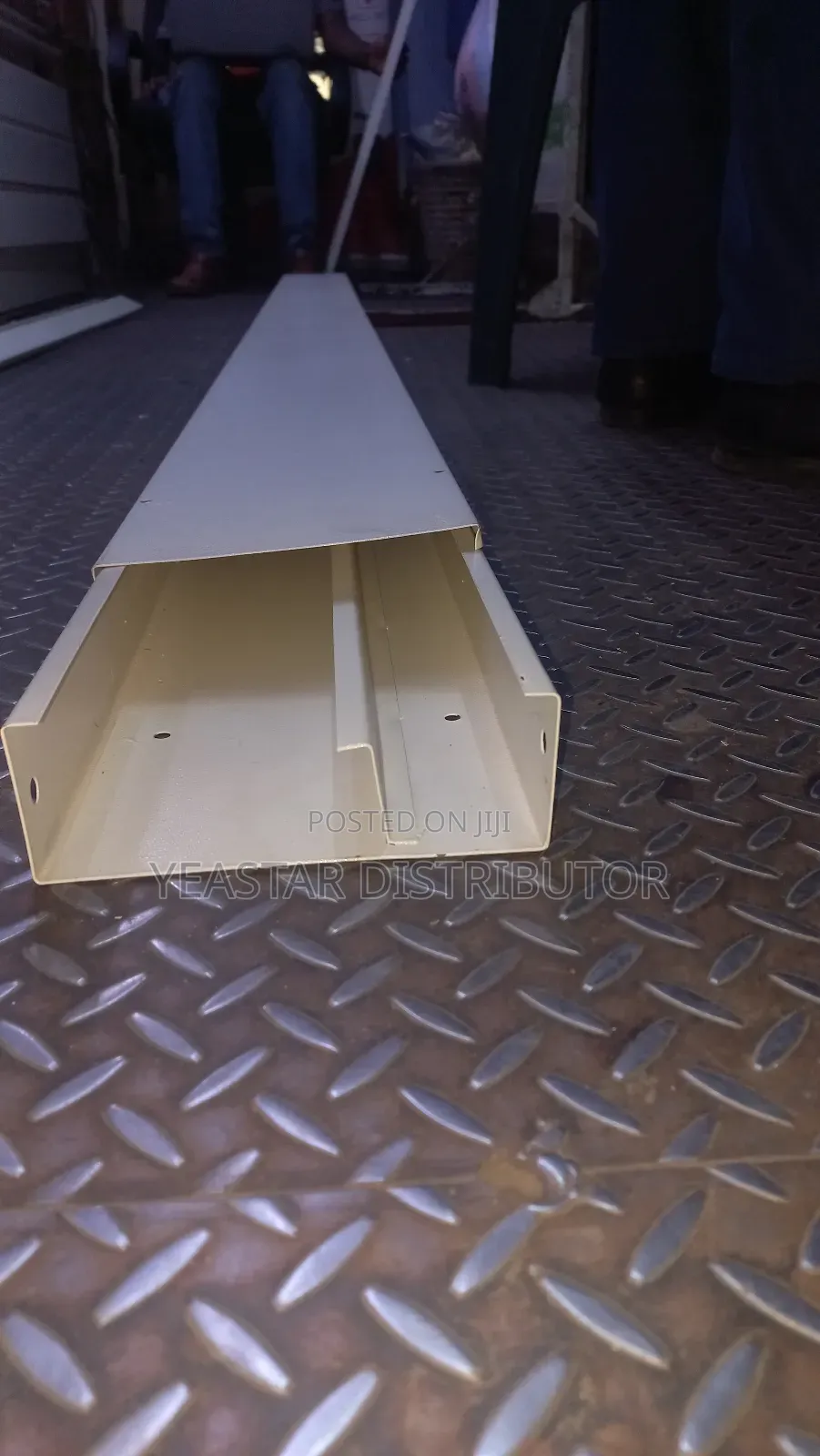 Powder Coated Metallic Trunking 150*50