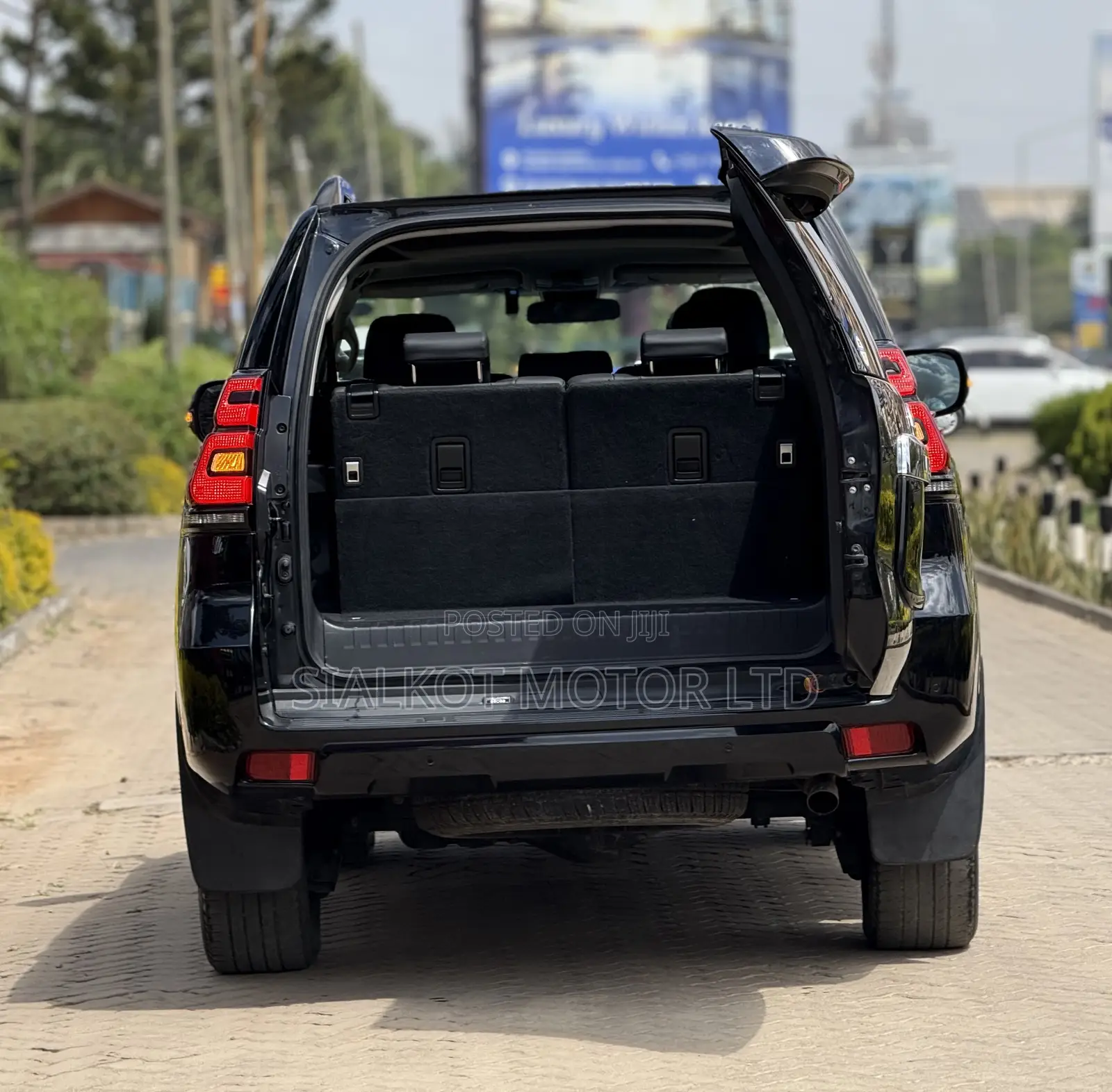 Toyota Land Cruiser Prado 2018 Black