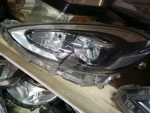 Sienta 2015 Headlight Xenon