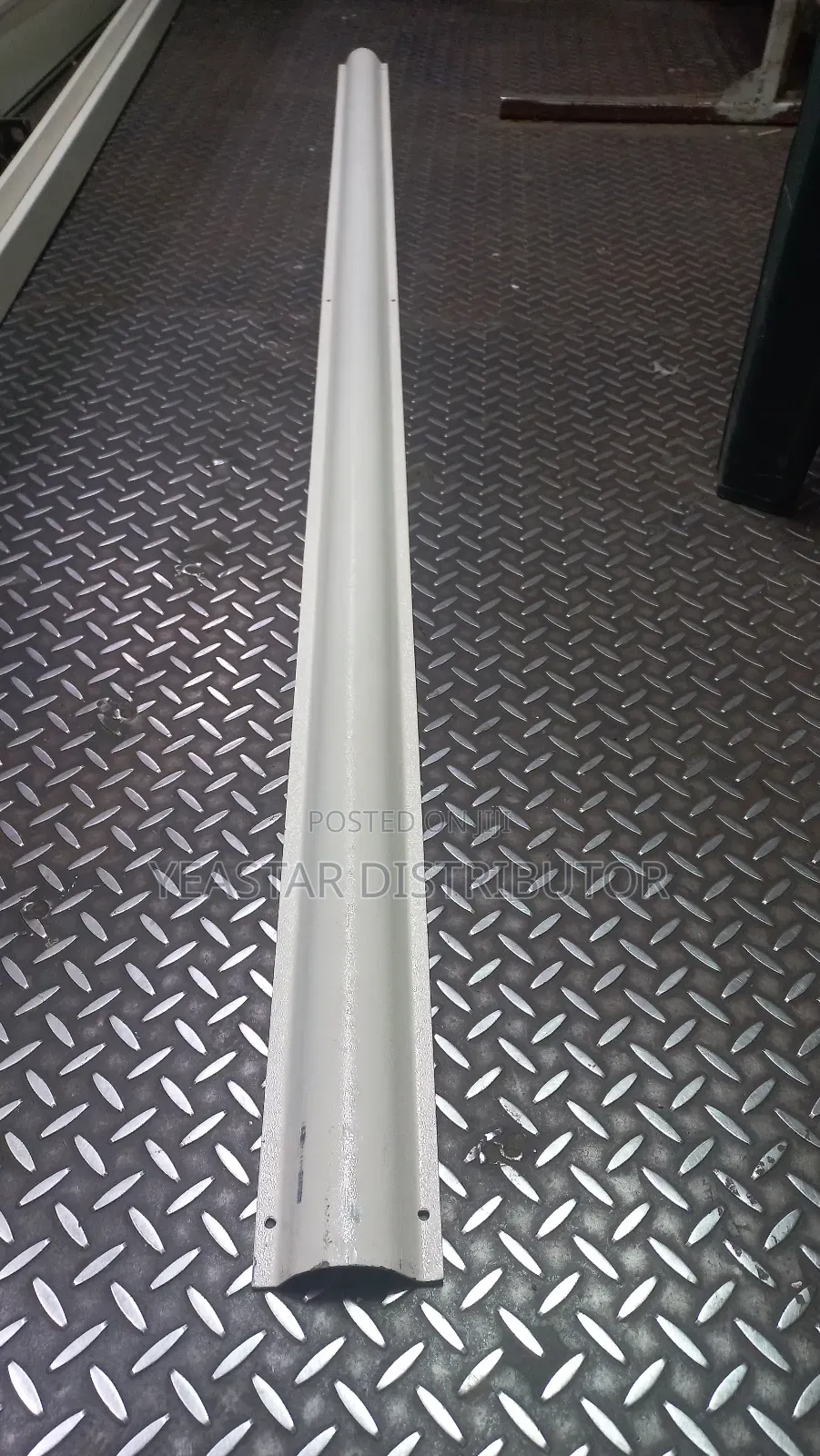Powder Coated Floor Trunking 6ft