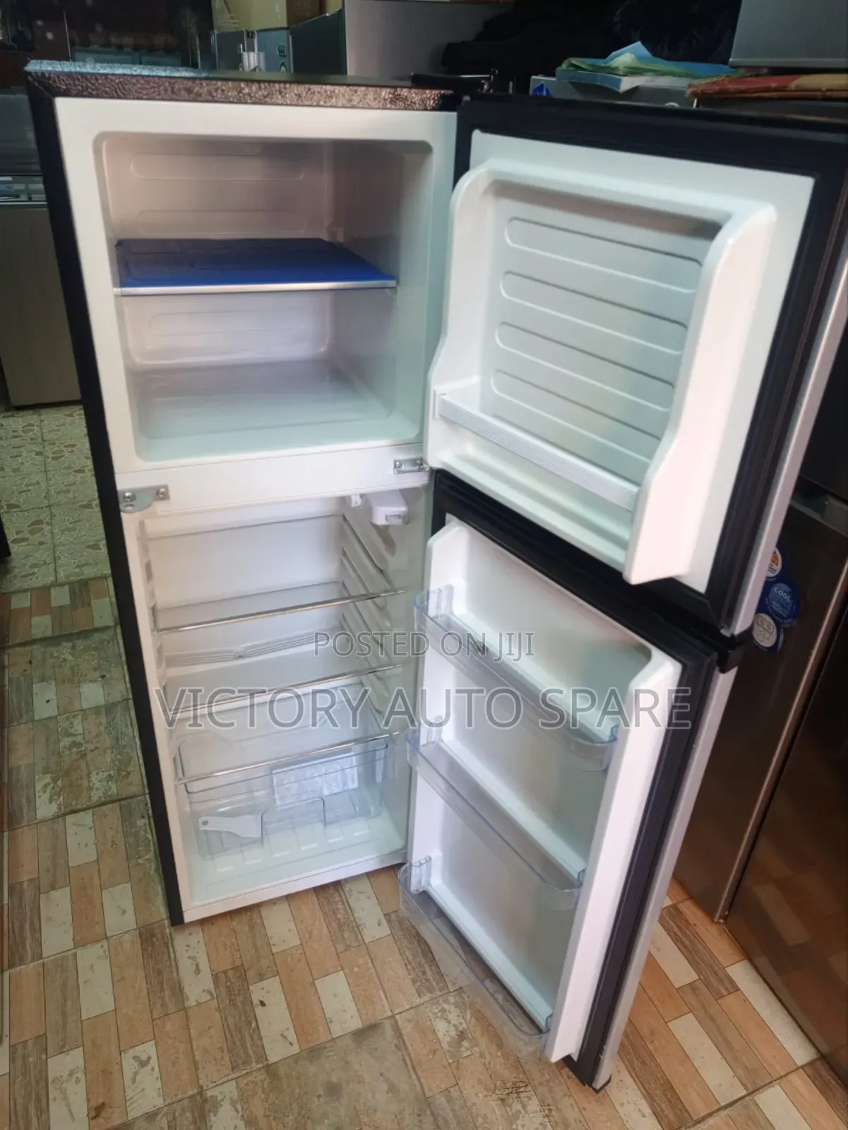 Ramtons Fridge (128litres)