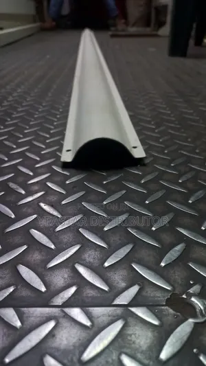 Powder Coated Floor Trunking 9ft