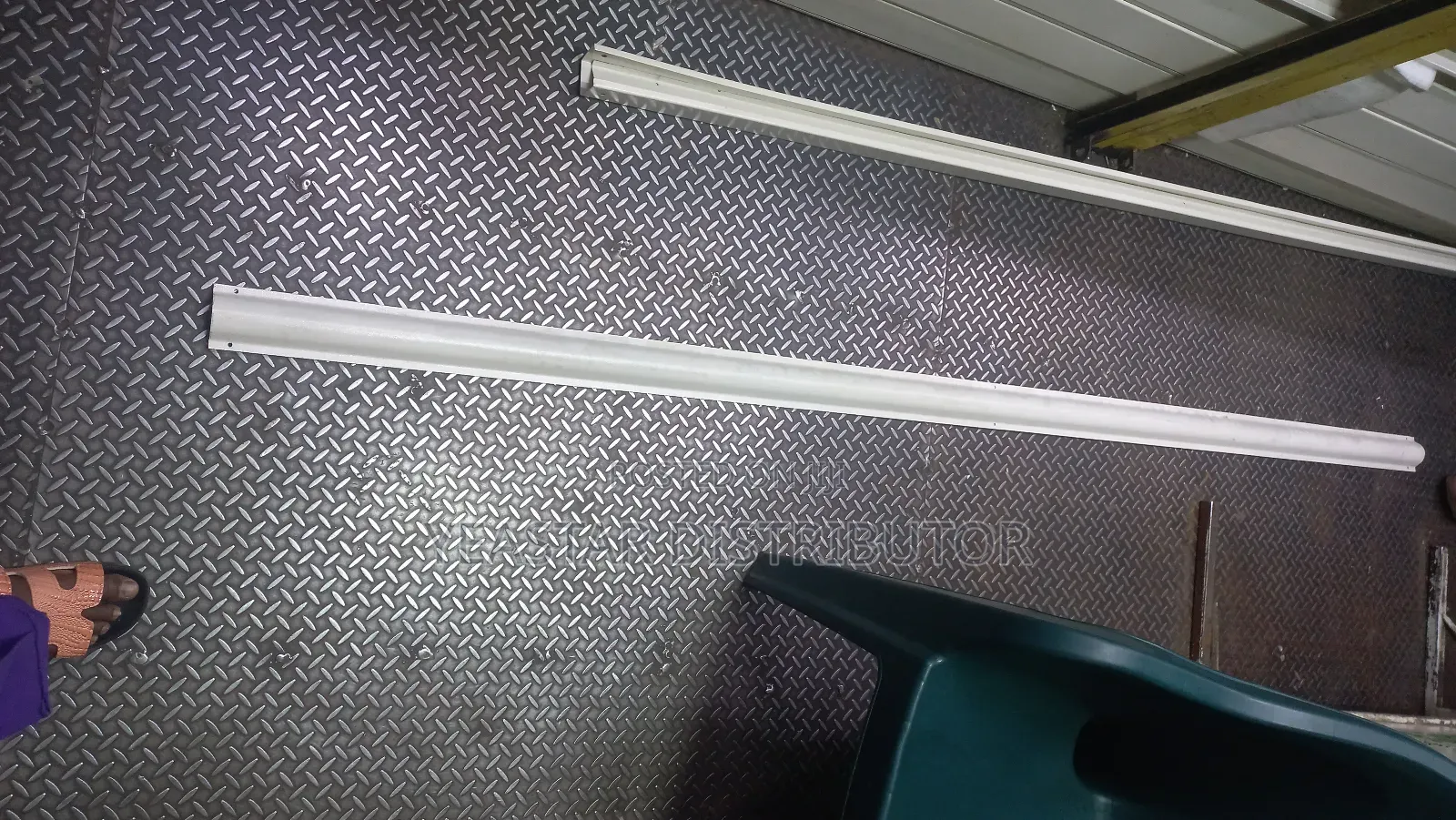 Powder Coated Floor Trunking 9ft