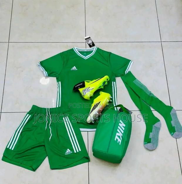 New Quality Soccer Jerseys Set - thumbnail 3