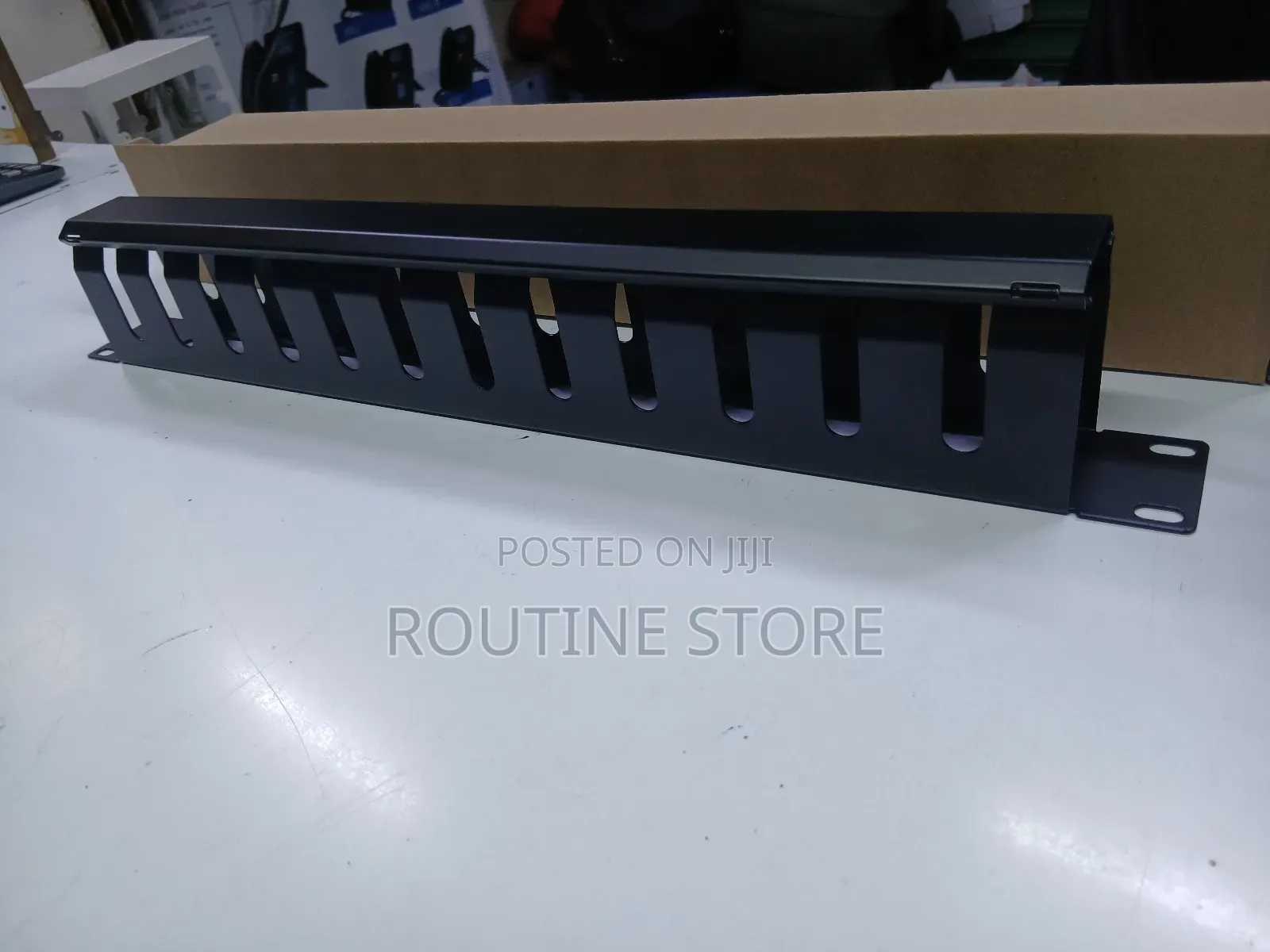Cable Organiser 1u 12port