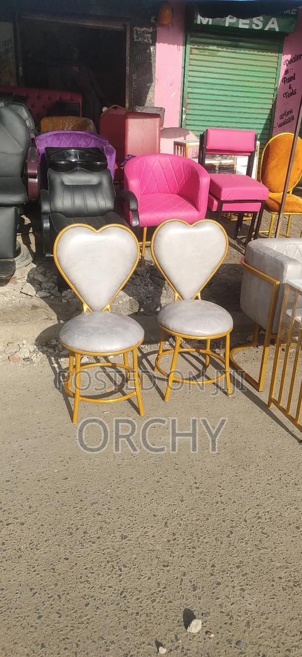 Love Seat, / Manicure Seats. - main view