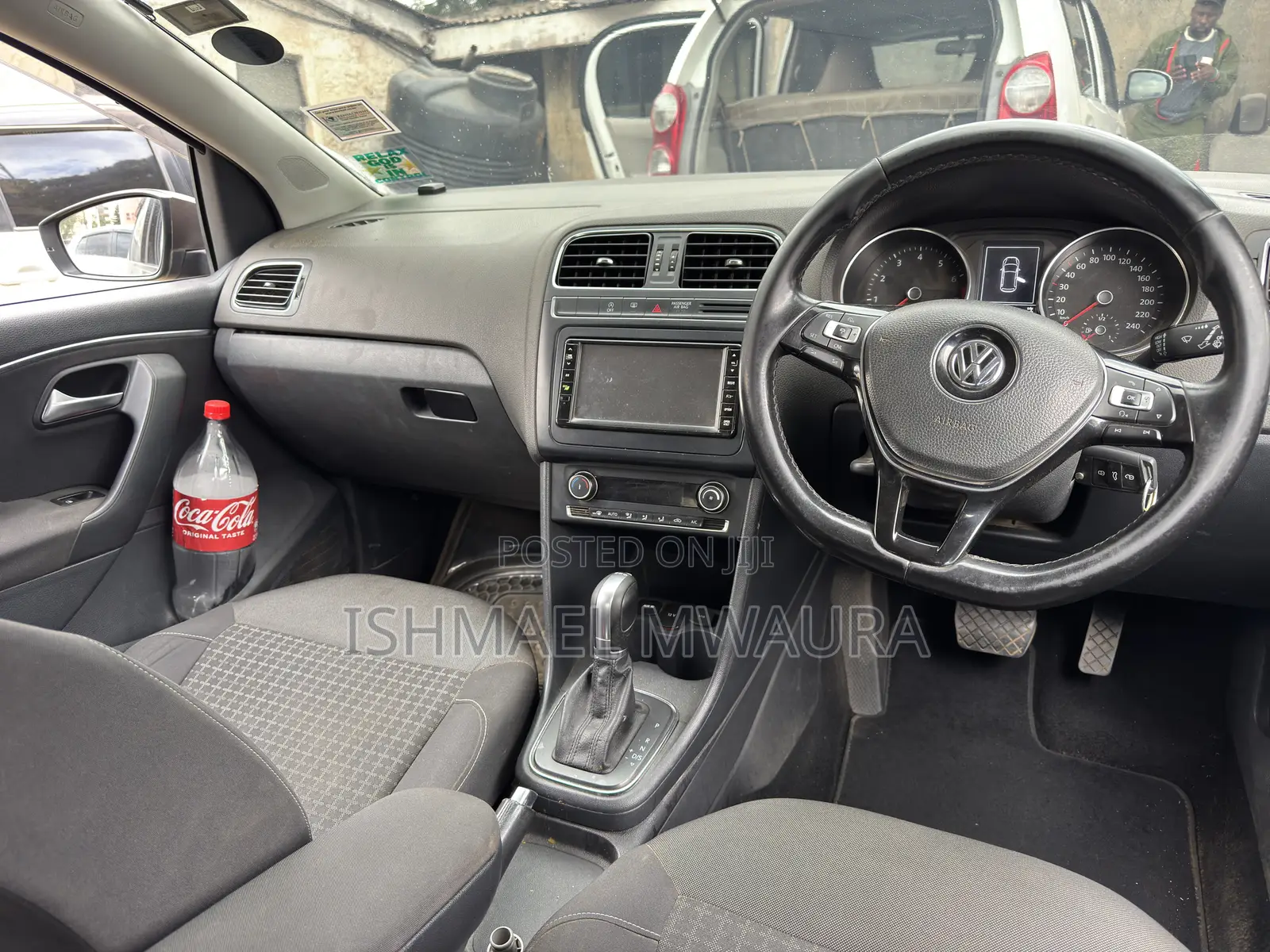 Volkswagen Polo 2015 Brown