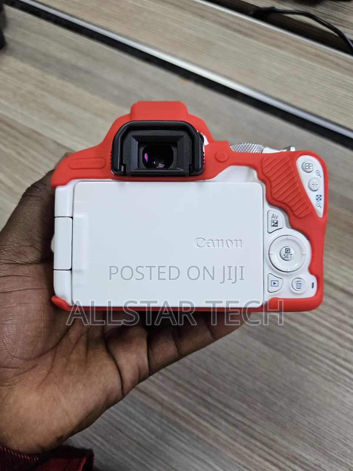 Canon Eos Rebel Sl2 DSLR Camera With 18-55mm