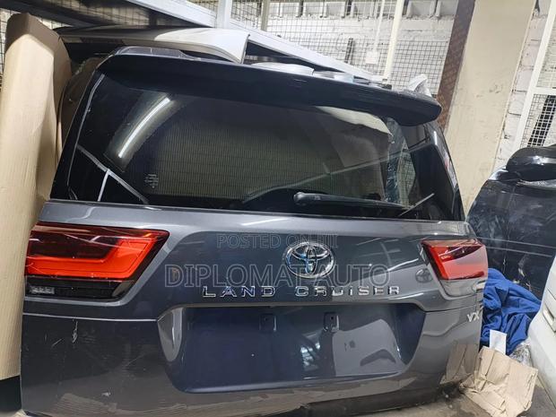 Land Cruiser Prado 2020 Boot - thumbnail 2
