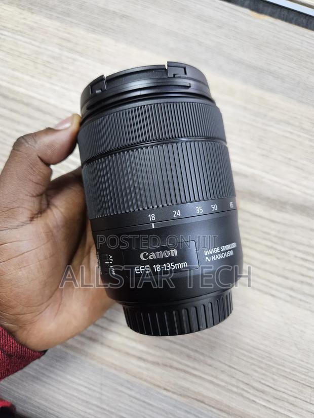 Canon Ef-S 18-135mm F/3.5-5.6 Is Usm Lens