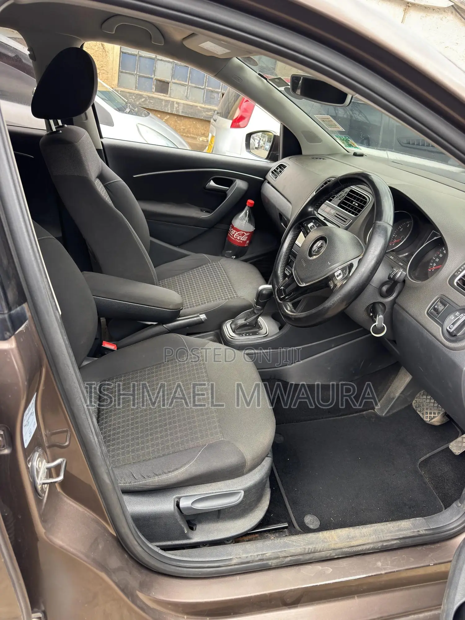 Volkswagen Polo 2015 Brown