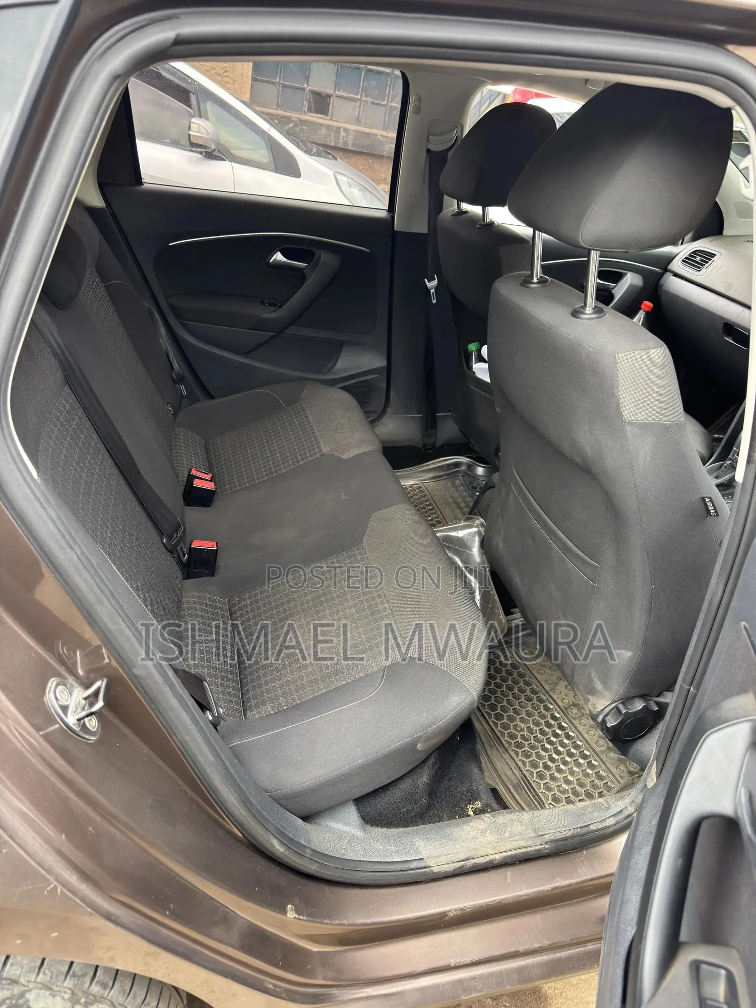 Volkswagen Polo 2015 Brown