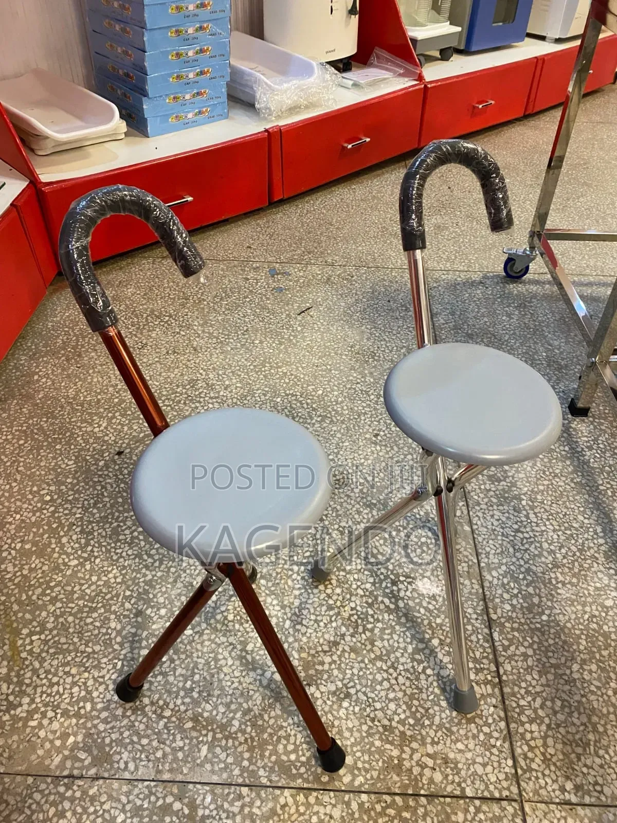 Walking Stick With Seat – Portable Mobility Aid