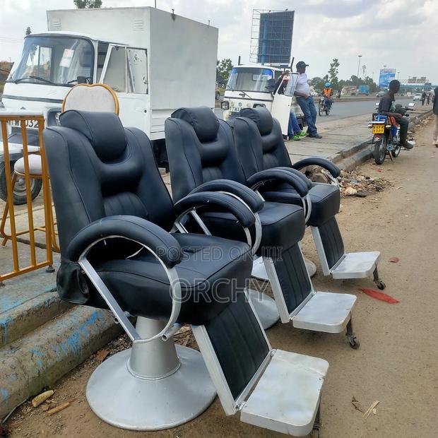 Reclining Kinyozi Seats - main view