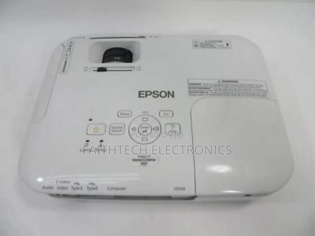 Epson Powerlite X12 – Powerful Visual Display on a Budget