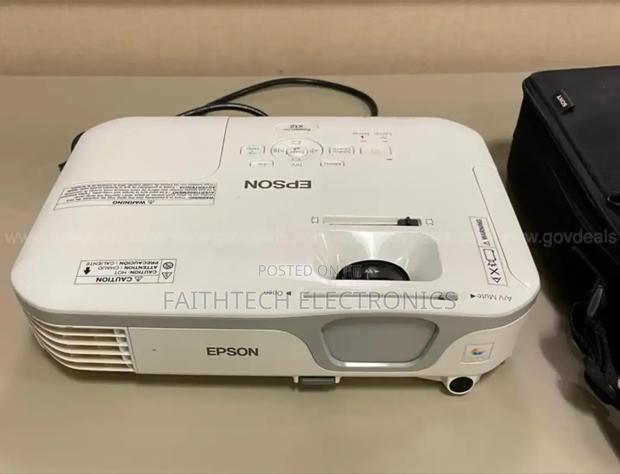 Epson X12 Projector – Ready for Work Play - thumbnail 2