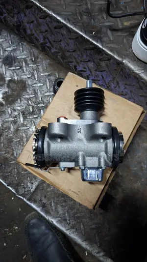 Rear Wheel Cylinder Hino 700, Ranger, 500 Mega.