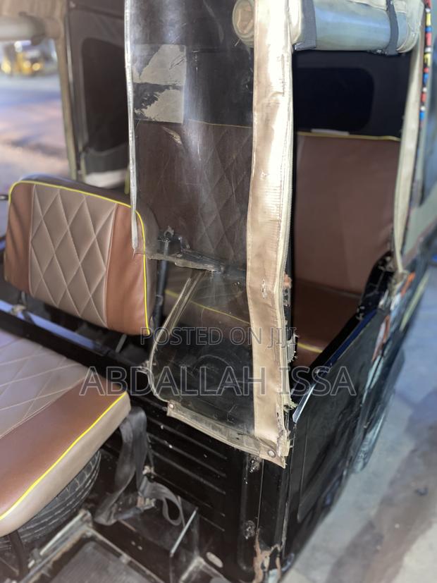 Piaggio 2023 Black - thumbnail 4