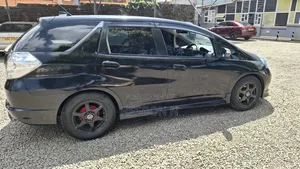 Honda Fit Shuttle 1.3 Hybrid 2WD 2013 Black