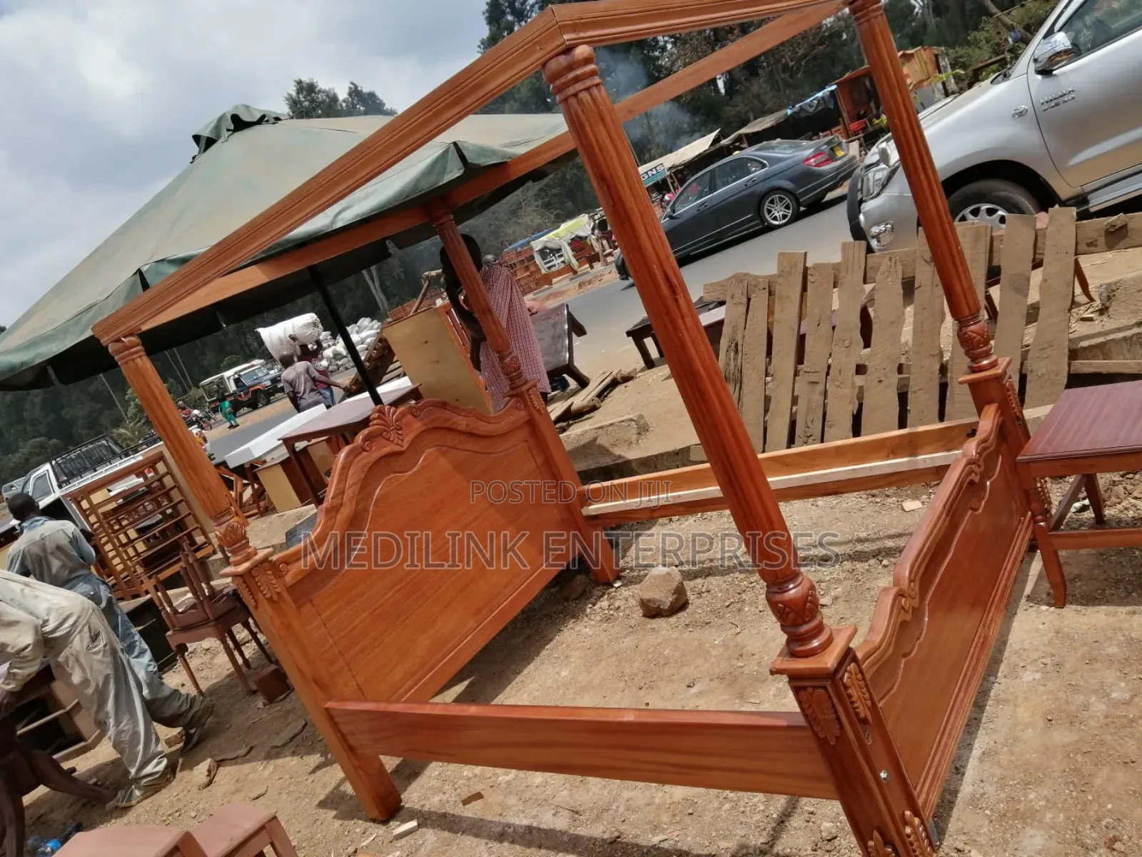 4*6 Mahogany Poster Bed