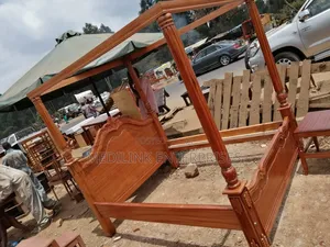 4*6 Mahogany Poster Bed