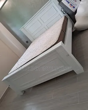 Montero 4*6 Mahogany White Beds