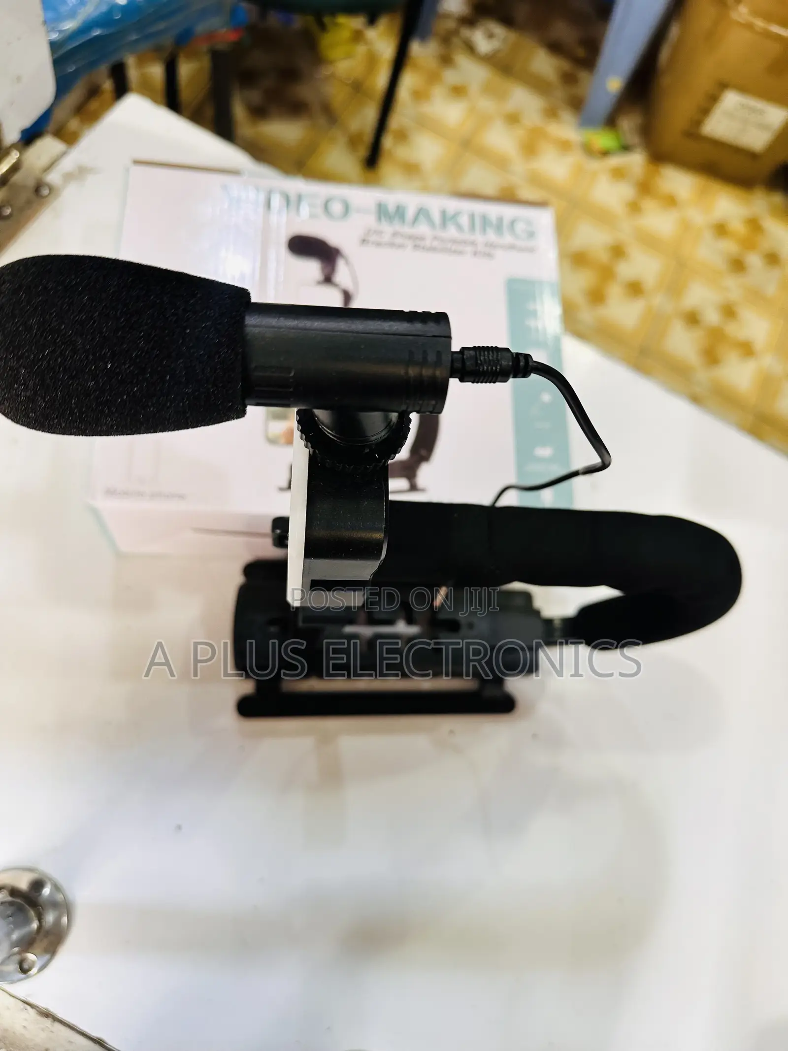 Ay49u C-Shaped Vlogging Video Making Kit