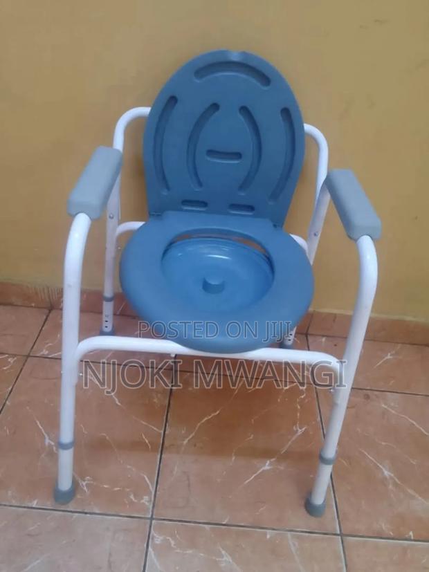 Commode Chair - main view