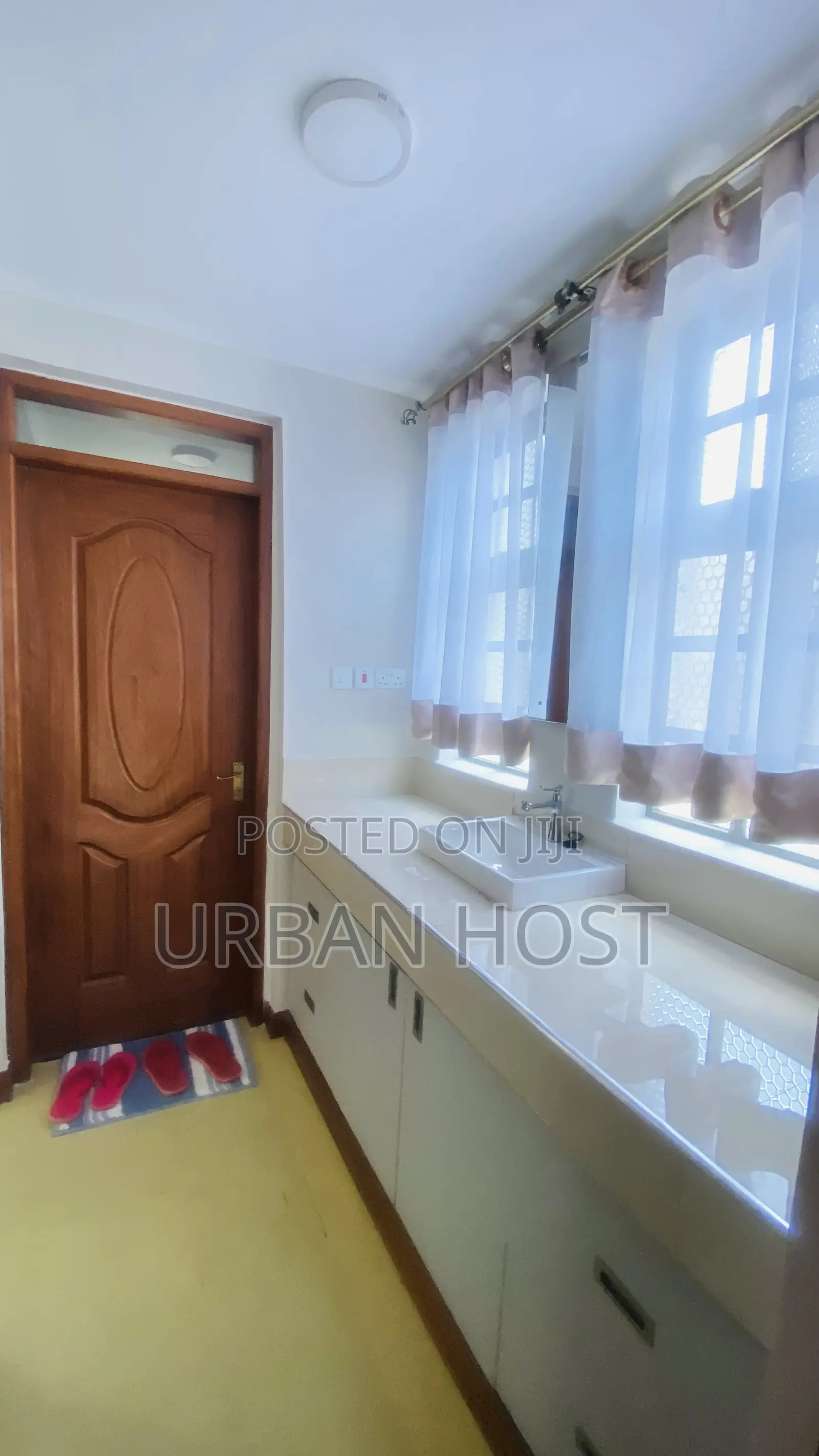 Urban Host | Buru 1br Luxe
