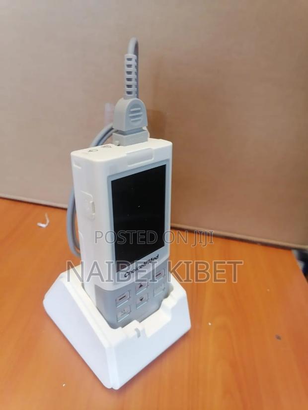 Hand Held Pulse Oximeter - main view