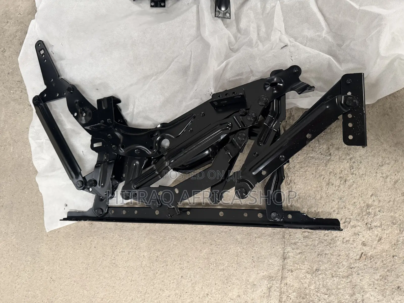 Recliner Mechanisms