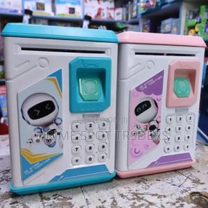 Robot Piggy Bank - main view