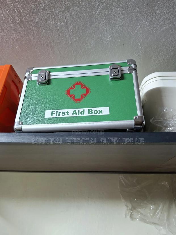 First Aid Kit -Green - main view