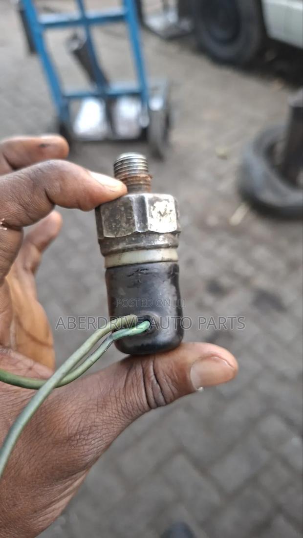 Valve Switch "24 for Trucks and Buses - thumbnail 2