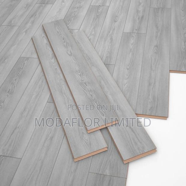 Laminate Flooring – Classic Interior Look