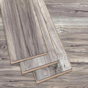 Laminate Flooring – Extra Strong Reliable - main view