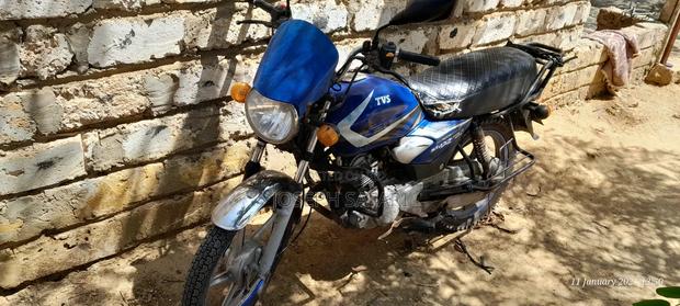 TVS HLX 125 2019 Blue - main view