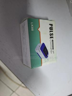 Finger Tip Pulse Oximeter - thumbnail 2