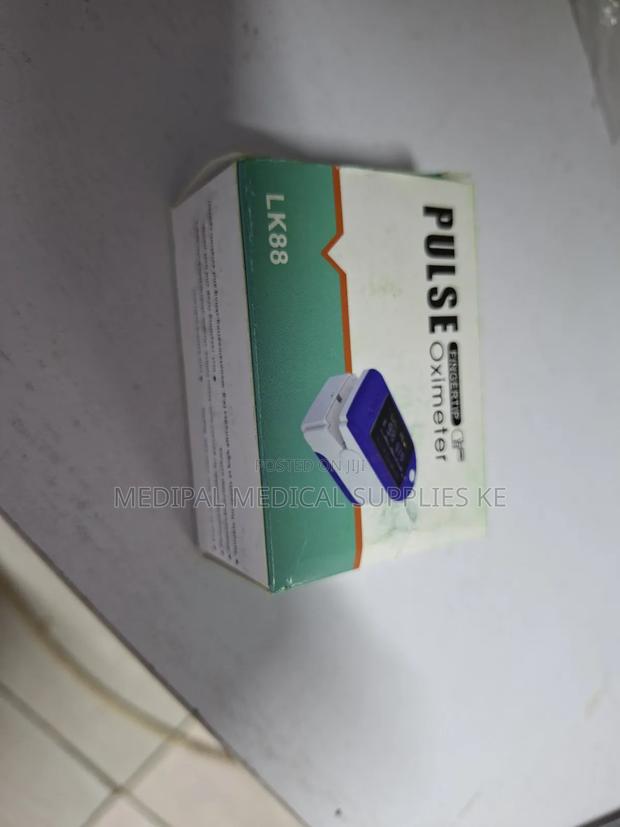 Finger Tip Pulse Oximeter - main view