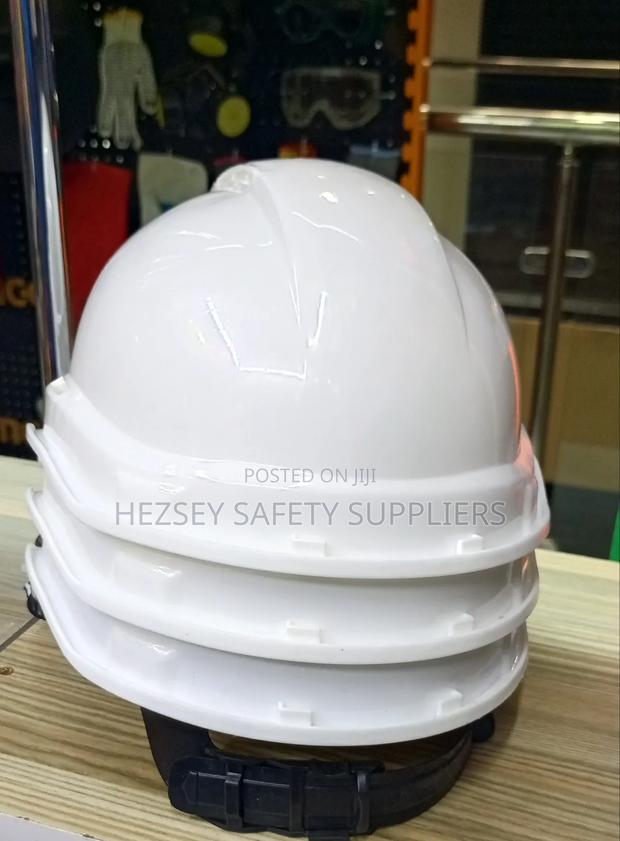 High Quality Fundi Pro Helmet - thumbnail 2