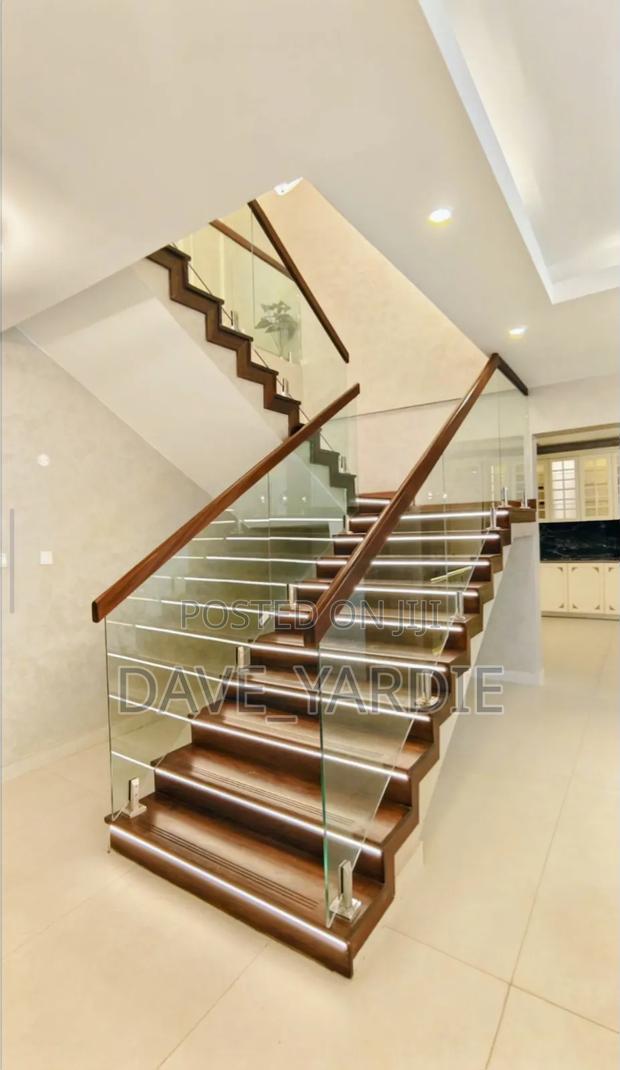 4bdrm Duplex in Parklands/Highridge for sale - main view