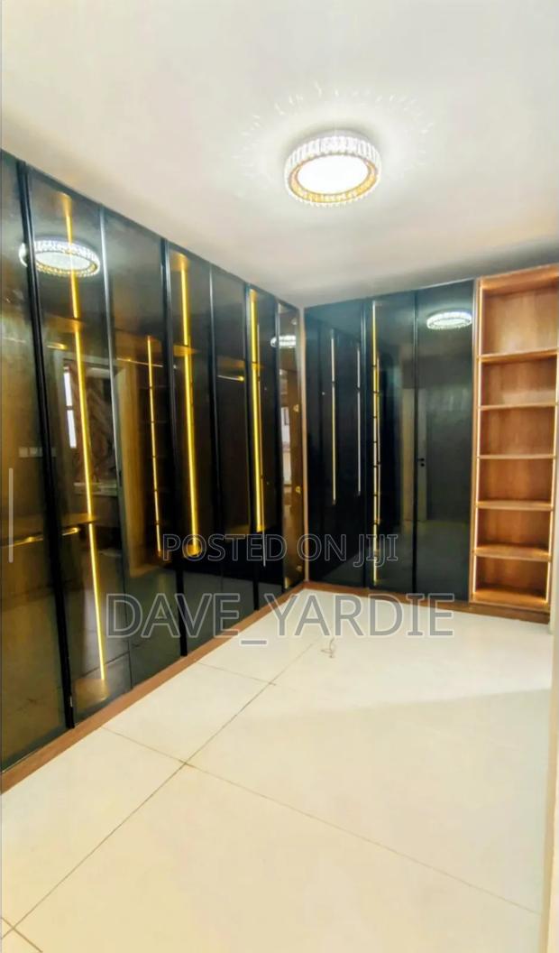 4bdrm Duplex in Parklands/Highridge for sale - thumbnail 7