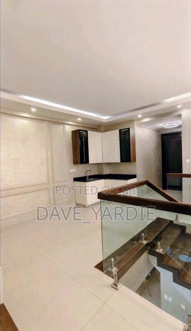 4bdrm Duplex in Parklands/Highridge for sale - thumbnail 10