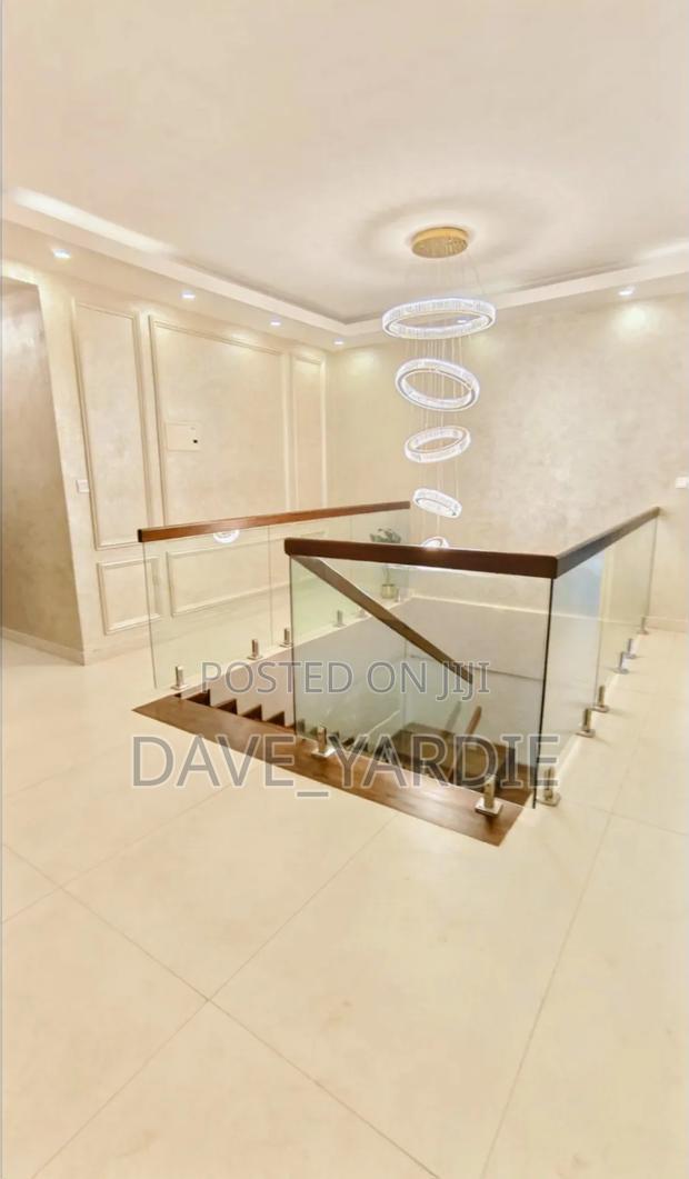 4bdrm Duplex in Parklands/Highridge for sale - thumbnail 11