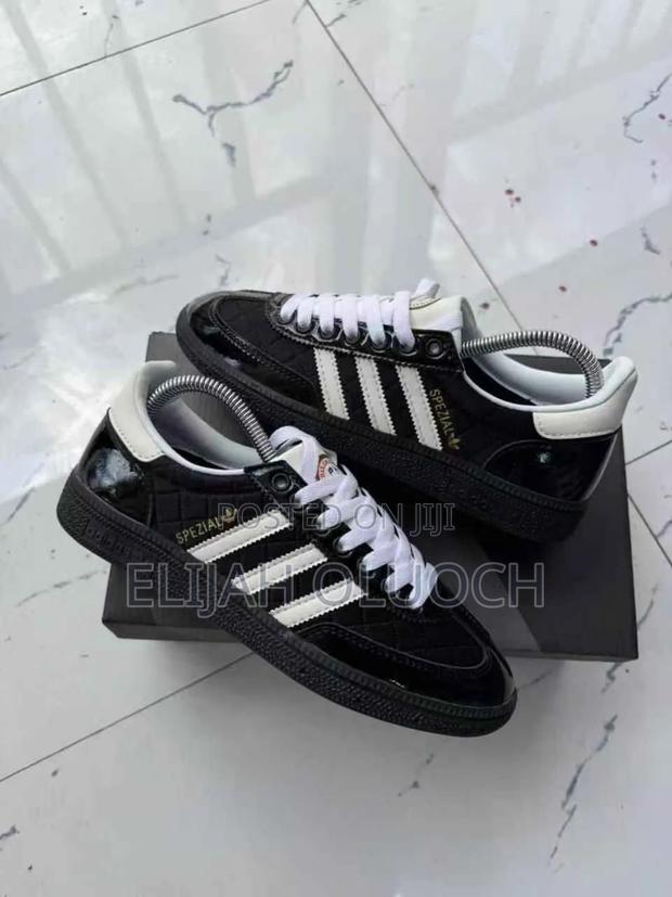Adidas Originals Handball Spezial in a Core Black and White
