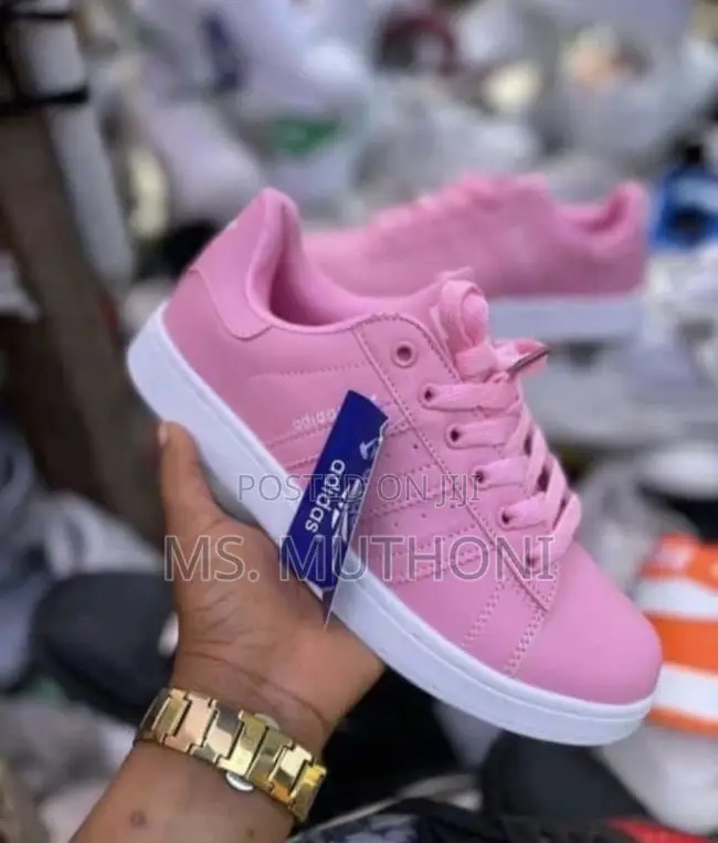 Ladies Adidas Sneakers Size 37-41