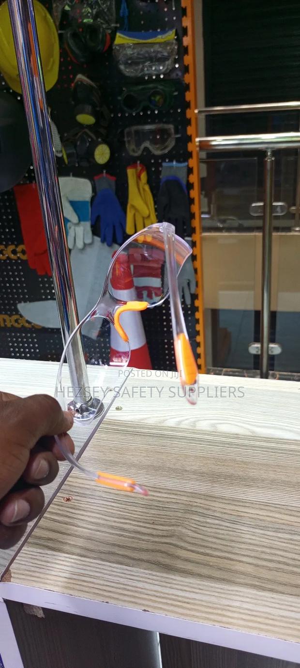High Quality Clear Safety Glasses - thumbnail 4