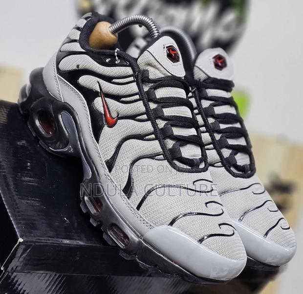 Nike Tn Sneakers