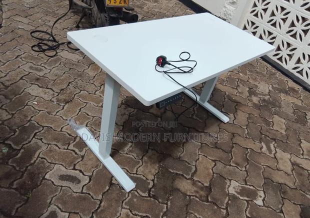 Adjustable Electric Desk - main view